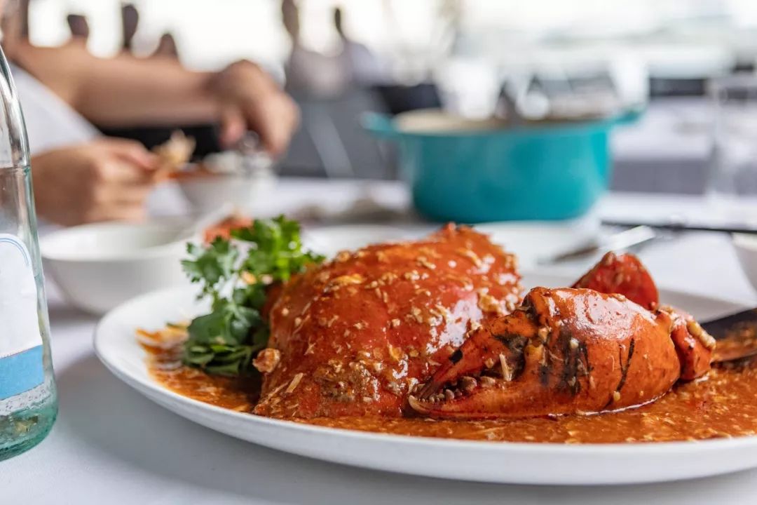 旅游美食配文技巧大全：轻松写出让人垂涎欲滴的旅行美食描述