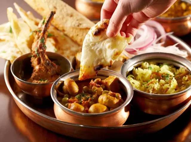 旅游美食攻略:全球地道美食体验与省钱技巧,让旅行更美味 旅游美食攻略:全球地道美食体验与省钱技巧,让旅行更美味