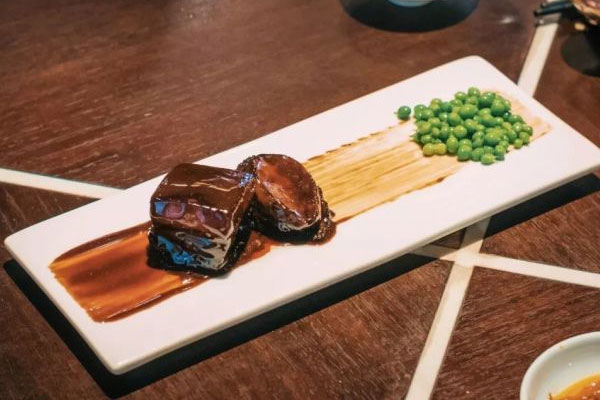 杭州旅游美食全攻略：品味千年杭帮菜与西湖文化的完美融合