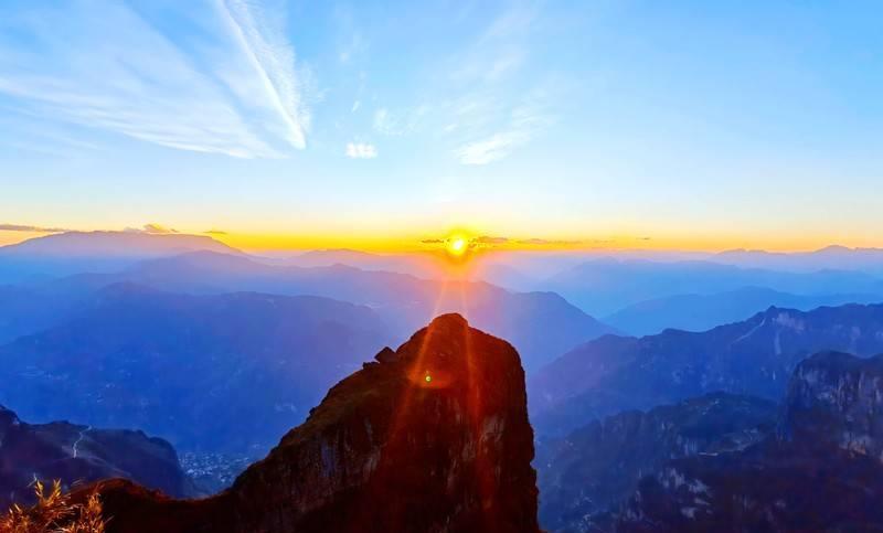 旅行美食的文艺句子:用文字烹饪异域风情,让味蕾与记忆共舞 旅行美食的文艺句子:用文字烹饪异域风情,让味蕾与记忆共舞