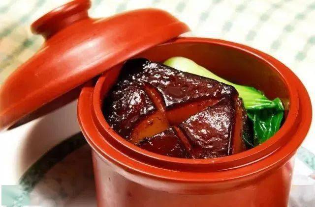 杭州美食攻略：从西湖醋鱼到东坡肉，带你品味千年古都的舌尖盛宴